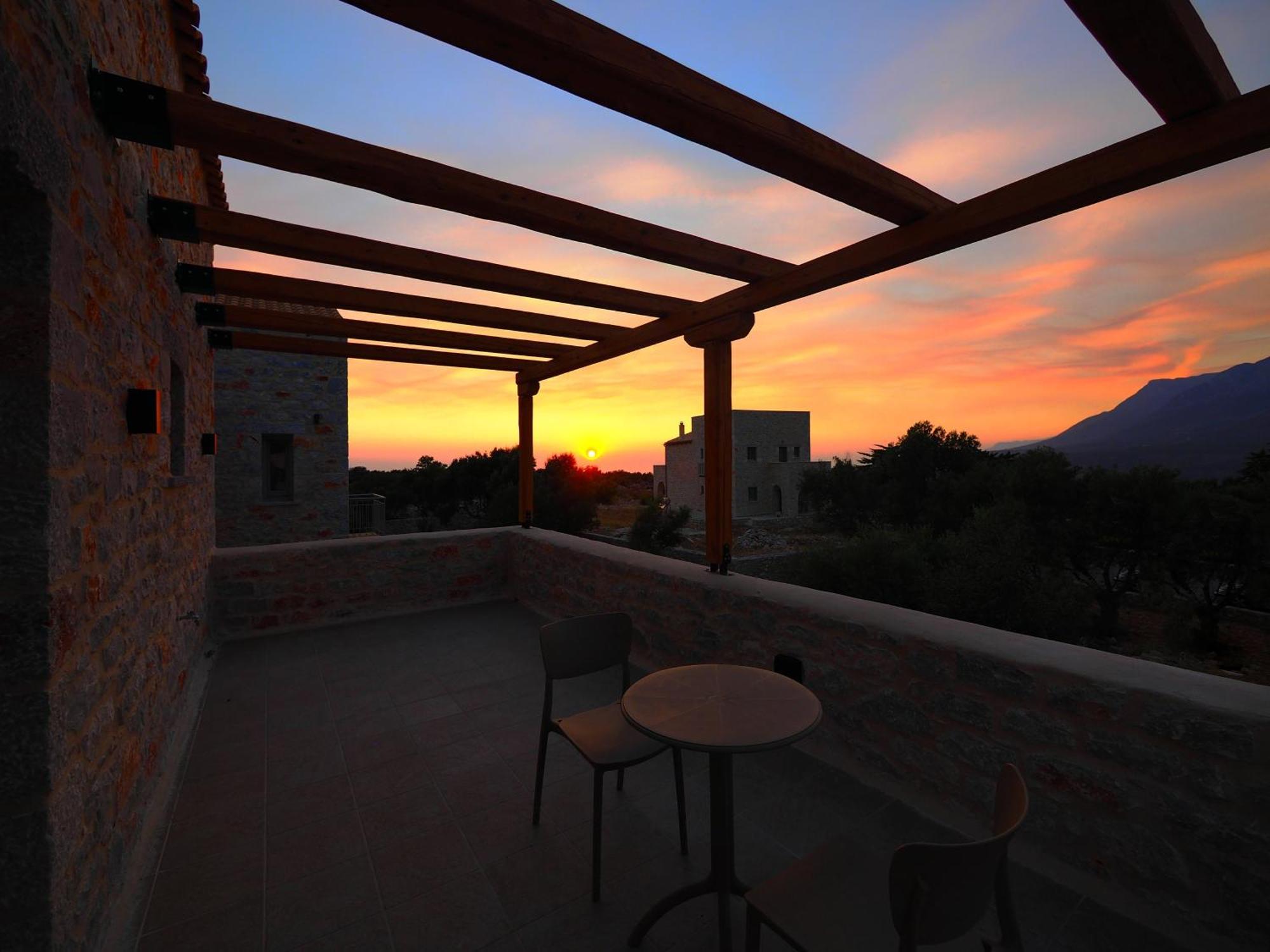 Terra Di Pietra Exclusive Suites & Apartments Areopoli Eksteriør billede