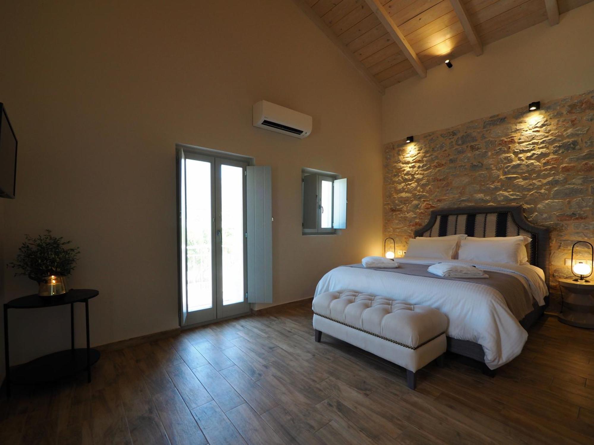 Terra Di Pietra Exclusive Suites & Apartments Areopoli Eksteriør billede