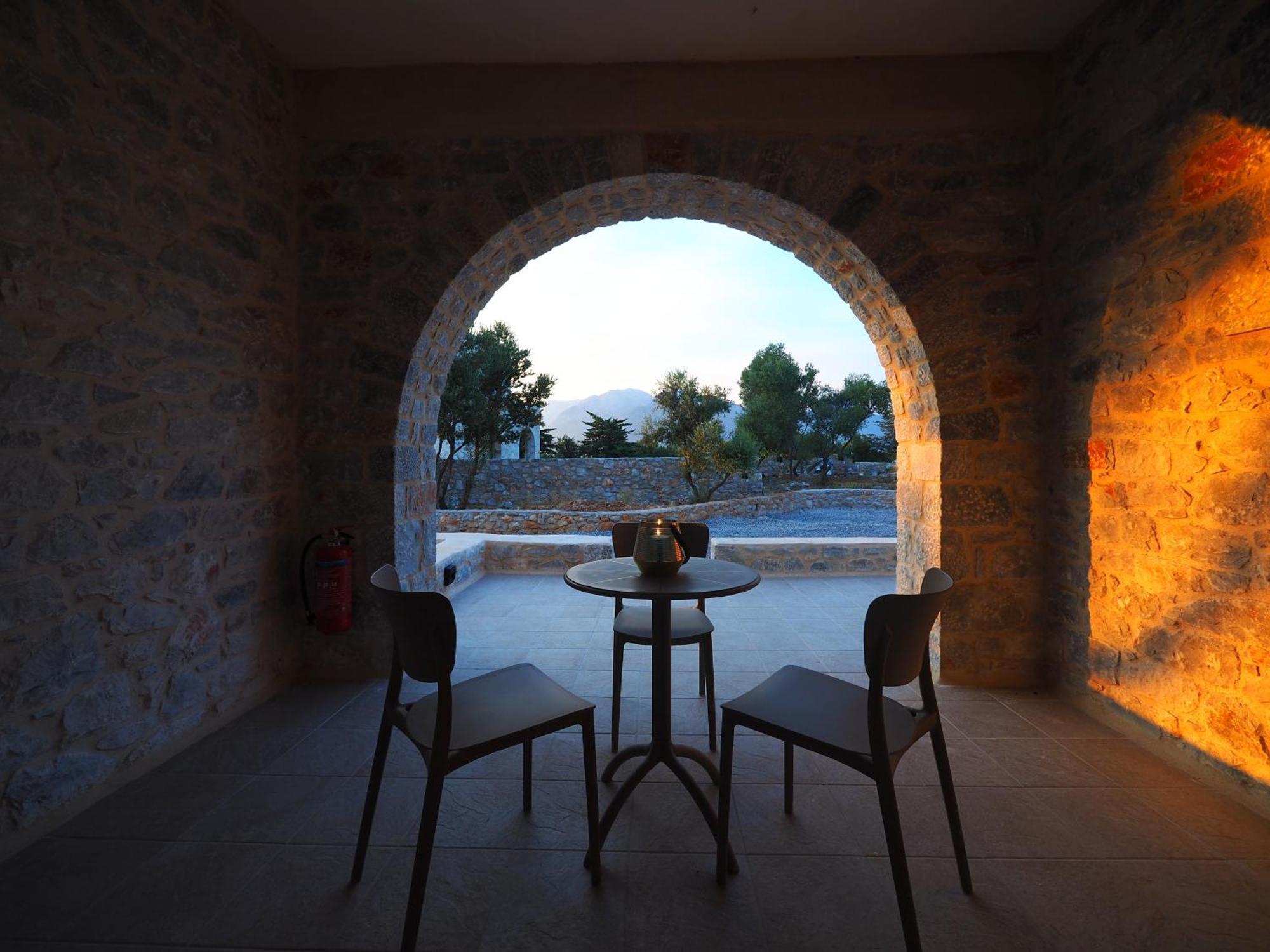 Terra Di Pietra Exclusive Suites & Apartments Areopoli Eksteriør billede