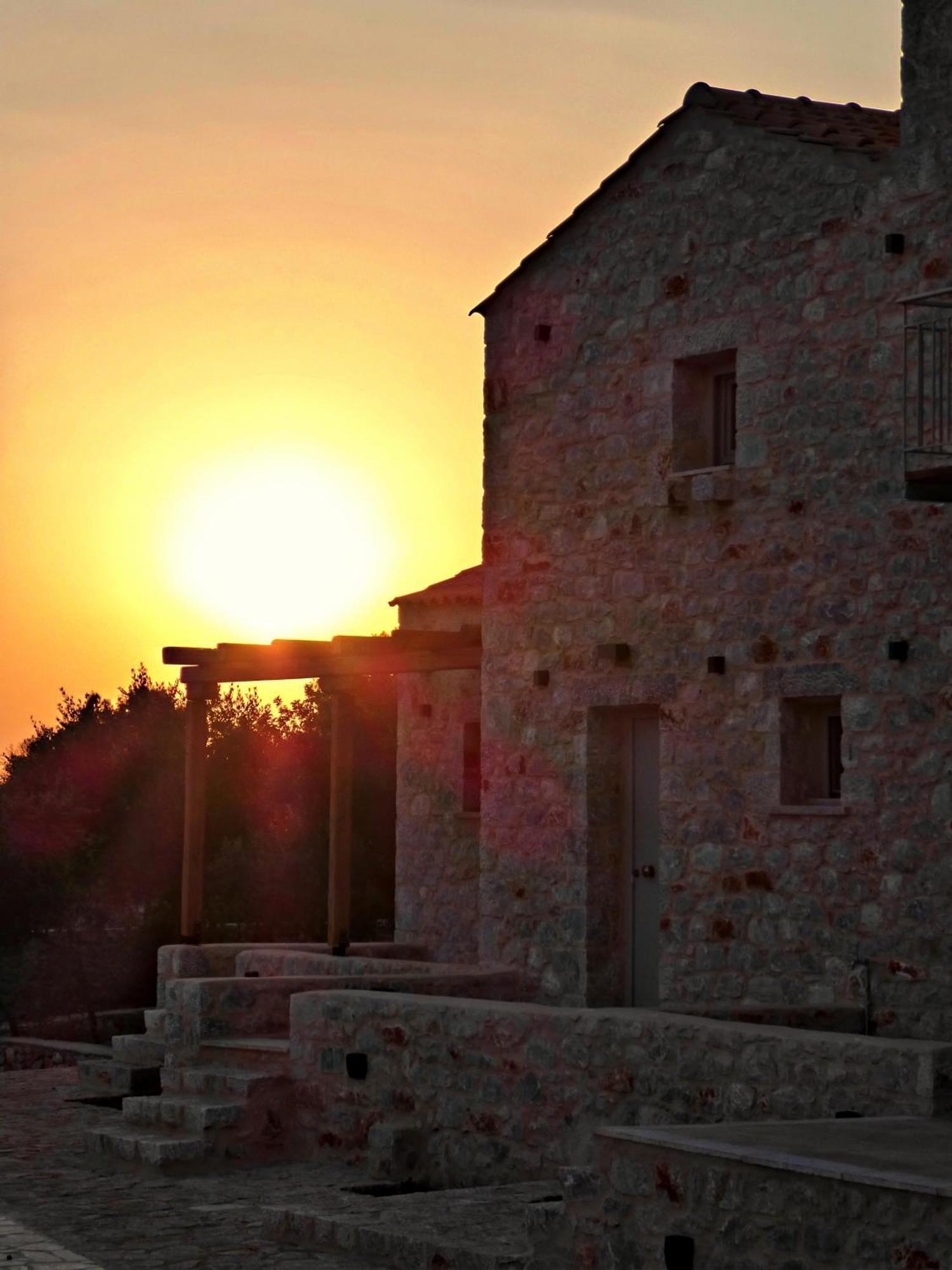 Terra Di Pietra Exclusive Suites & Apartments Areopoli Eksteriør billede