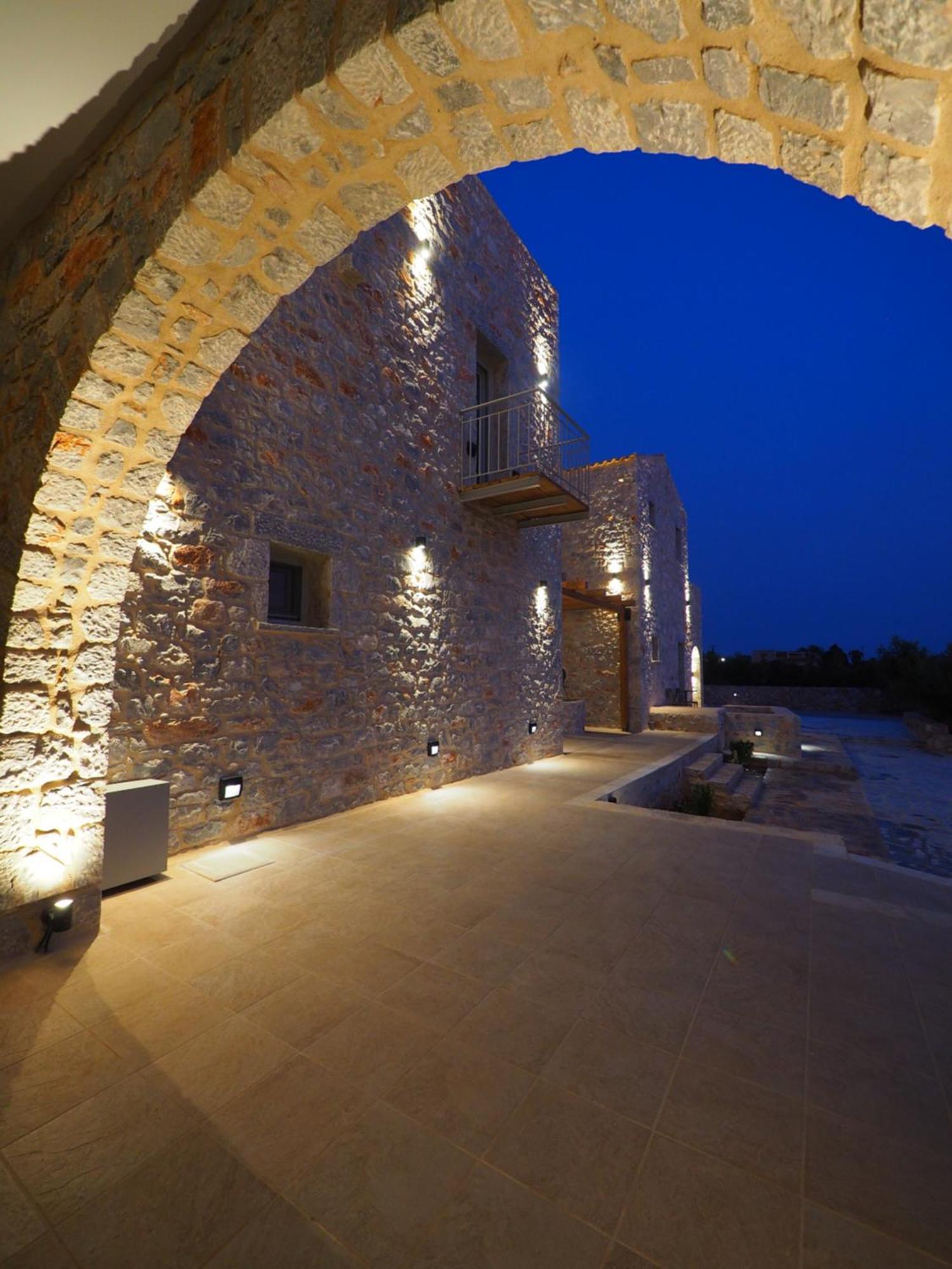 Terra Di Pietra Exclusive Suites & Apartments Areopoli Eksteriør billede